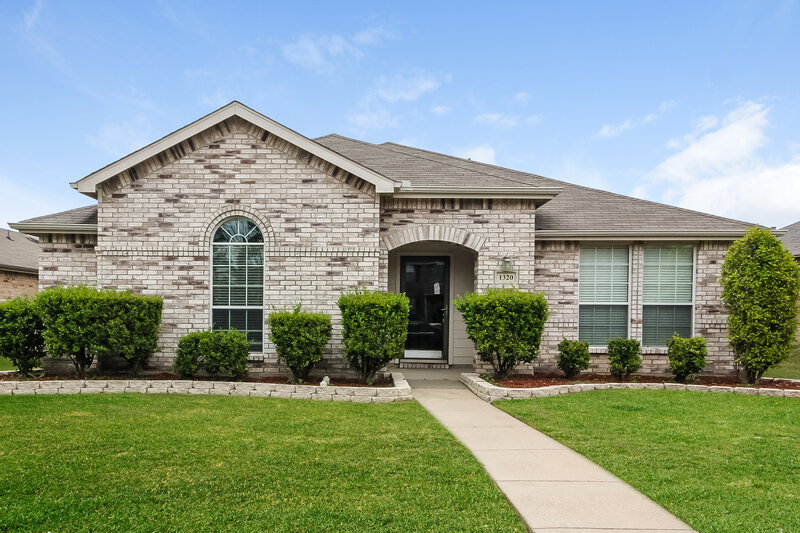 2,300/Mo, 1320 Illinois Ave Lancaster, TX 75134 External View