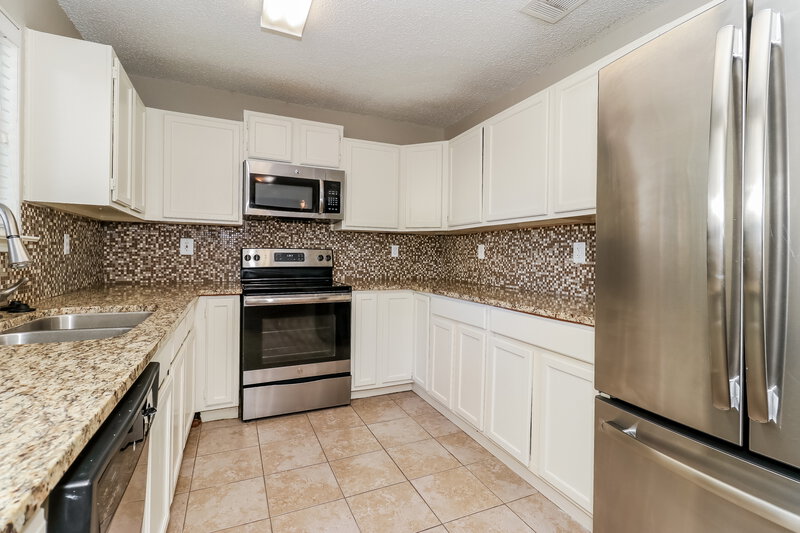 2,065/Mo, 4821 Woodstock Drive Fort Worth, TX 76137 Kitchen View 2