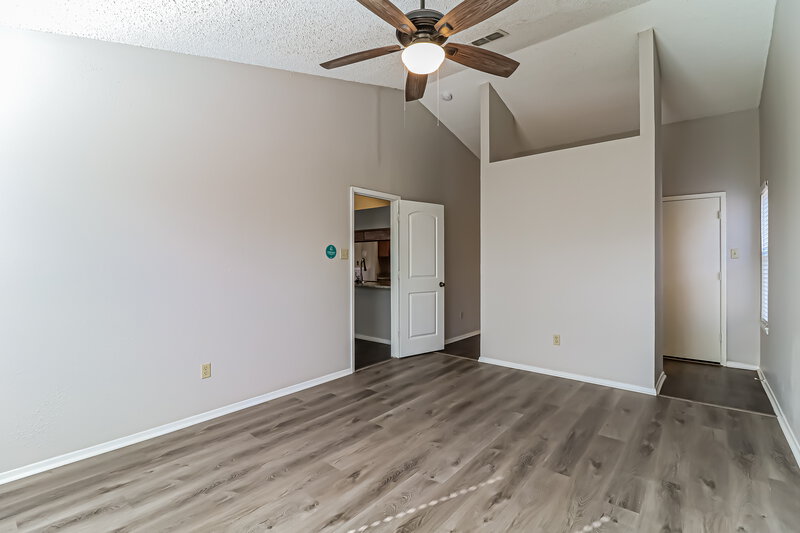 1,965/Mo, 2917 Highlawn Terrace Fort Worth, TX 76133 Main Bedroom View 2