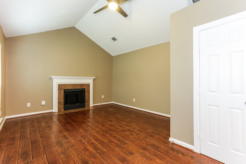 2,460/Mo, 1524 Chapman St Cedar Hill, TX 75104 Living Room View