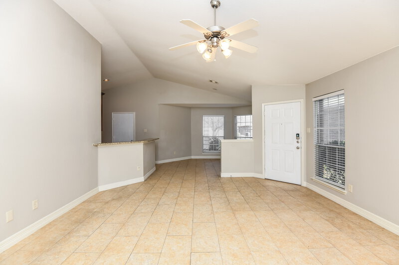 1,800/Mo, 1268 Kielder Circle Fort Worth, TX 76134 Living Room View 2