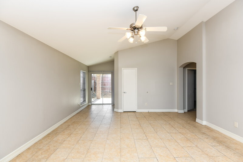 1,800/Mo, 1268 Kielder Circle Fort Worth, TX 76134 Living Room View 4
