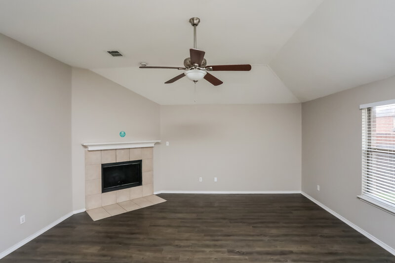 2,055/Mo, 1338 Kentucky Avenue Lancaster, TX 75134 Living Room View