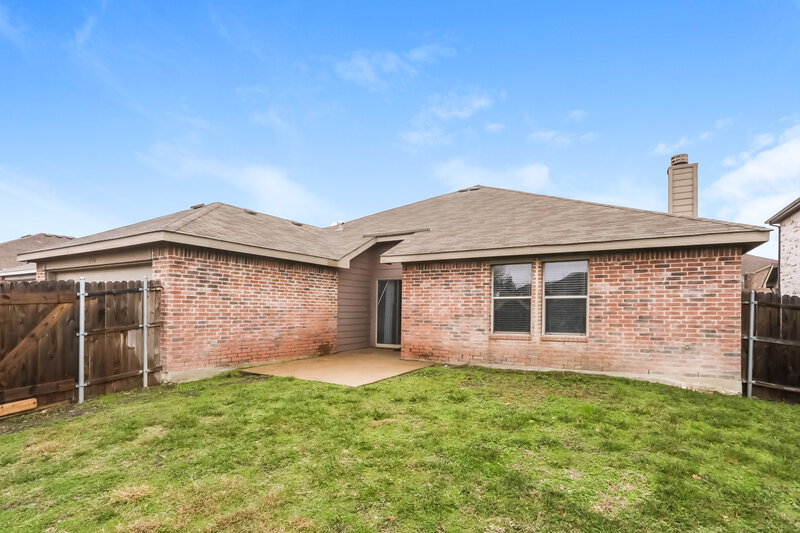 2,055/Mo, 1338 Kentucky Avenue Lancaster, TX 75134 Rear View