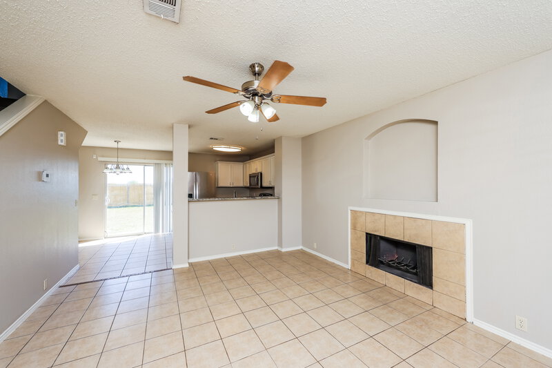 2,315/Mo, 1616 Columbia Drive Glenn Heights, TX 75154 Living Room View