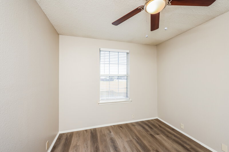 2,315/Mo, 1616 Columbia Drive Glenn Heights, TX 75154 Bedroom View