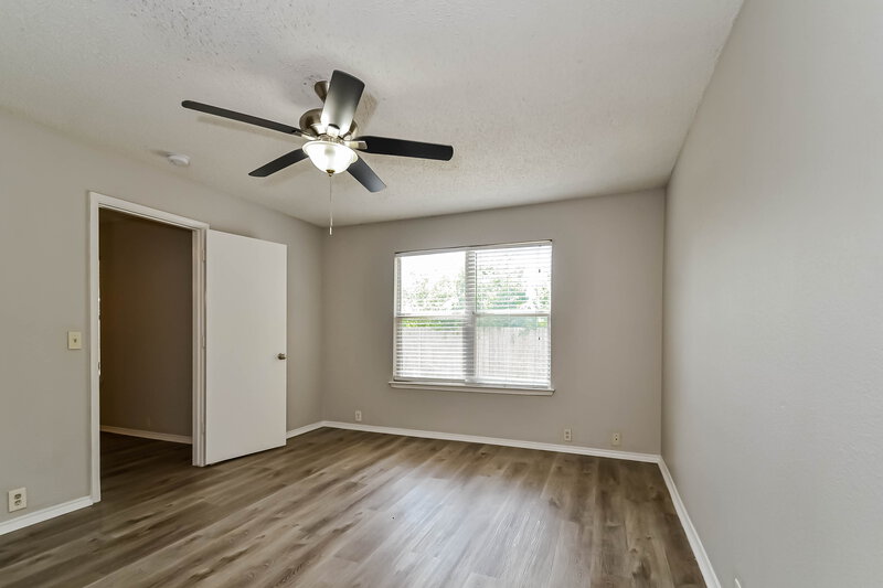 2,025/Mo, 1009 Springcreek Dr Denton, TX 76210 Main Bedroom View