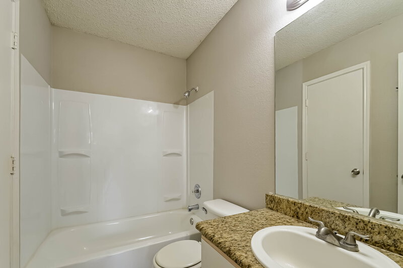 2,025/Mo, 1009 Springcreek Dr Denton, TX 76210 Main Bathroom View