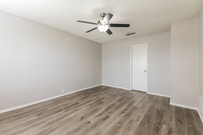 2,010/Mo, 1009 Springcreek Dr Denton, TX 76210 Main Bedroom View