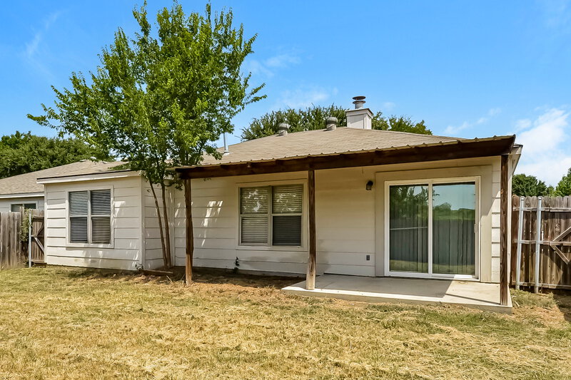 2,025/Mo, 1009 Springcreek Dr Denton, TX 76210 Rear View 2