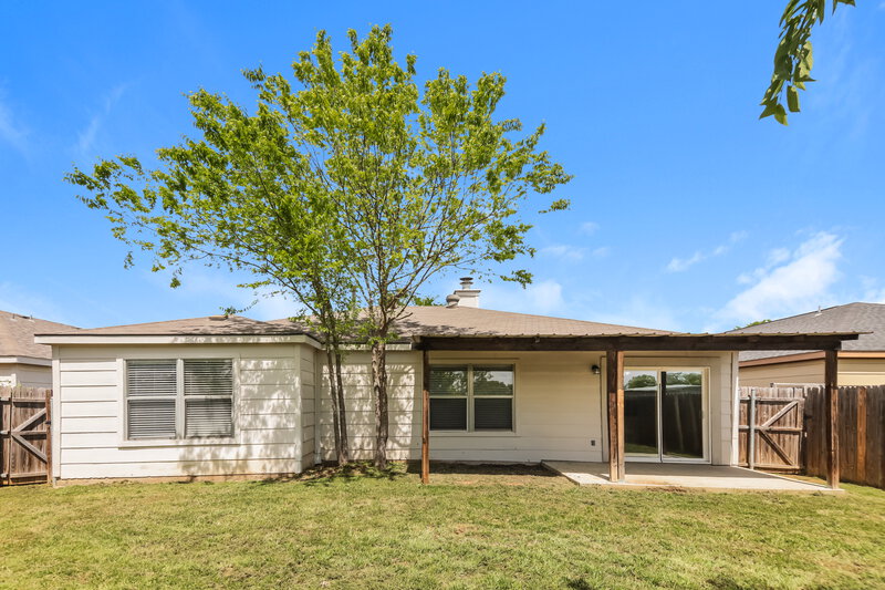 2,010/Mo, 1009 Springcreek Dr Denton, TX 76210 Rear View