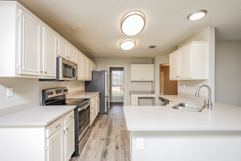 2,445/Mo, 214 Layman Dr Cedar Hill, TX 75104 Kitchen View