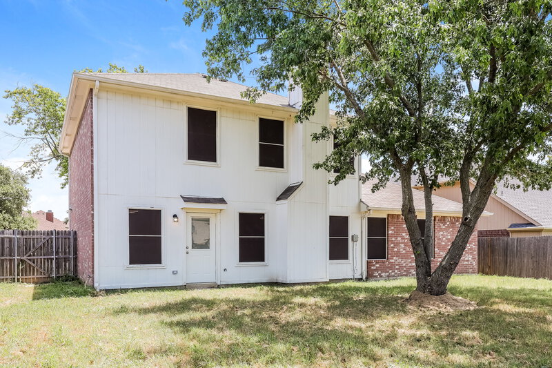 2,445/Mo, 214 Layman Dr Cedar Hill, TX 75104 Rear View