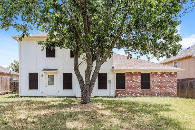 2,445/Mo, 214 Layman Dr Cedar Hill, TX 75104 Rear View 2