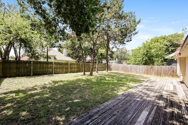 2,200/Mo, 817 Clover Hill Lane Cedar Hill, TX 75104 Rear View