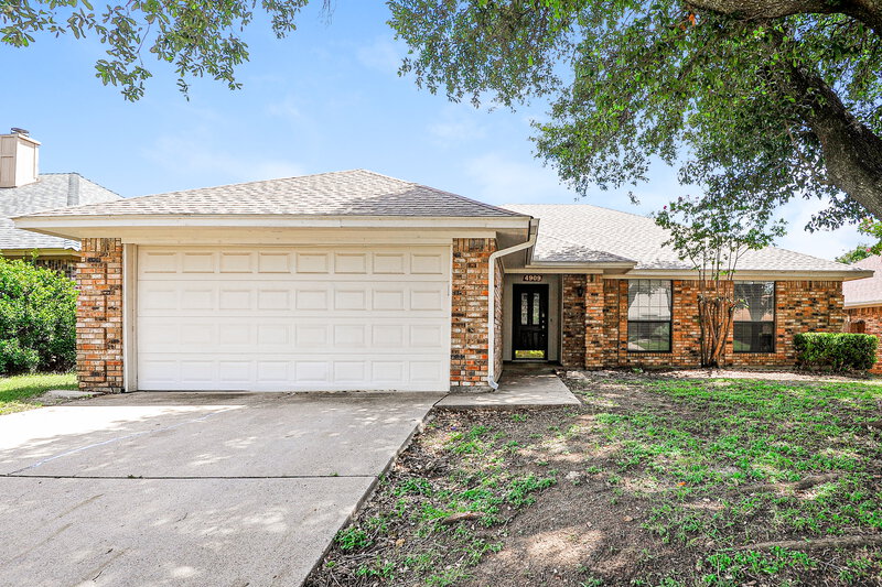 1,975/Mo, 4909 Barberry Drive Fort Worth, TX 76133 External View