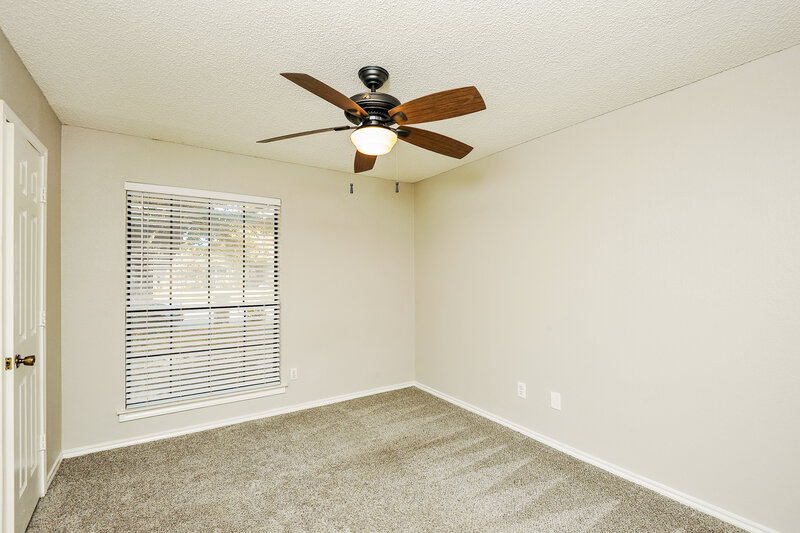 1,975/Mo, 4909 Barberry Drive Fort Worth, TX 76133 Bedroom View 3