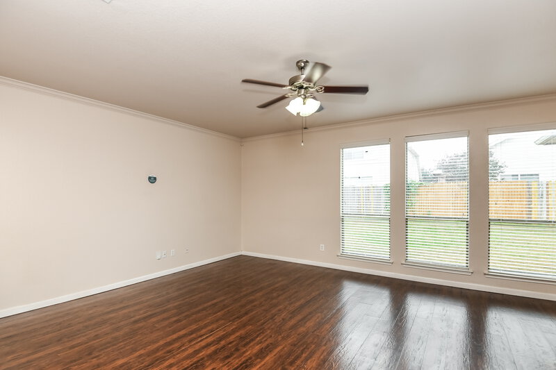 2,215/Mo, 1127 Kielder Court Fort Worth, TX 76134 Living Room View