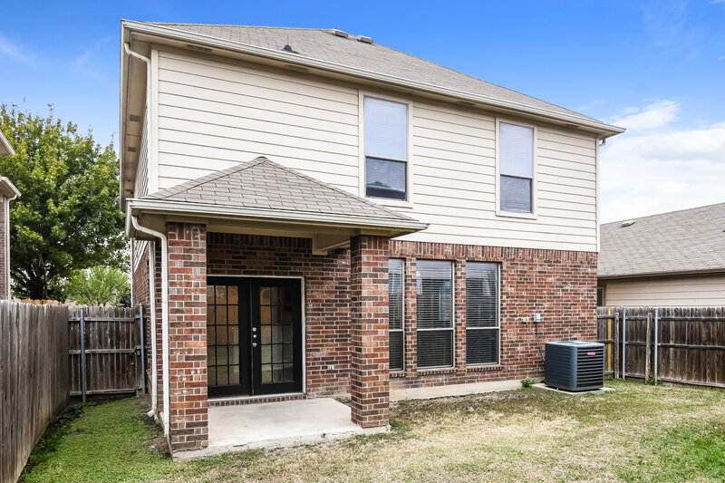 2,215/Mo, 1127 Kielder Court Fort Worth, TX 76134 Rear View