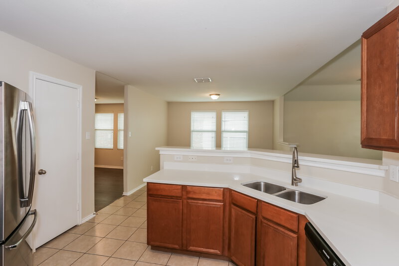 2,055/Mo, 636 Horn Street Crowley, TX 76036 Kitchen View 2