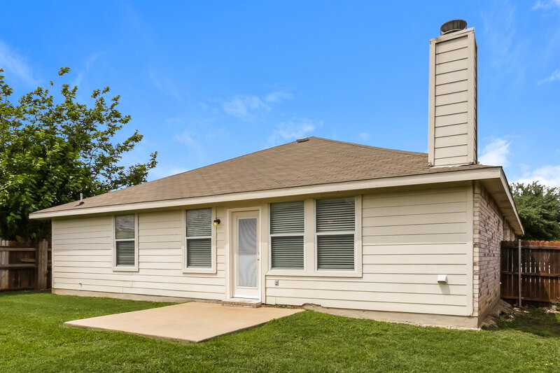 2,055/Mo, 636 Horn Street Crowley, TX 76036 Rear View