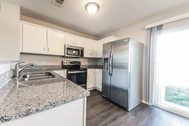 2,060/Mo, 237 Yale Blvd Glenn Heights, TX 75154 Kitchen View 2