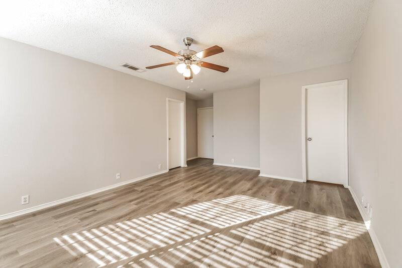 2,060/Mo, 237 Yale Blvd Glenn Heights, TX 75154 Main Bedroom View