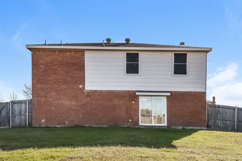 2,060/Mo, 237 Yale Blvd Glenn Heights, TX 75154 Rear View 2