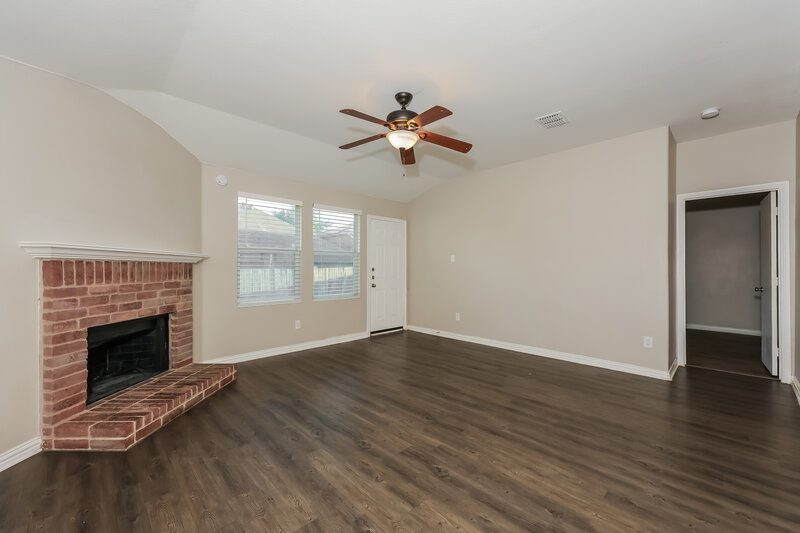 2,020/Mo, 573 Creekbend Street Crowley, TX 76036 Living Room View 2
