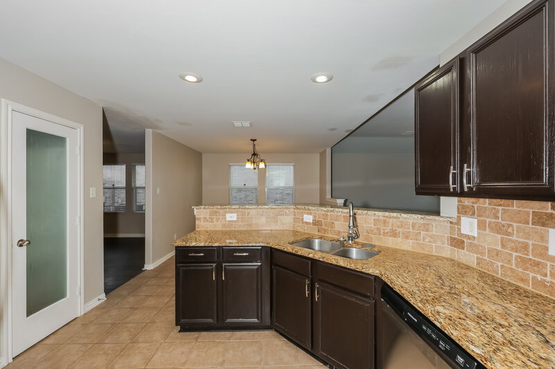 2,020/Mo, 573 Creekbend Street Crowley, TX 76036 Kitchen View 2