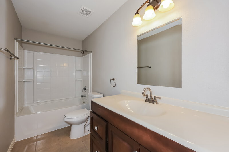 2,020/Mo, 573 Creekbend Street Crowley, TX 76036 Bathroom View