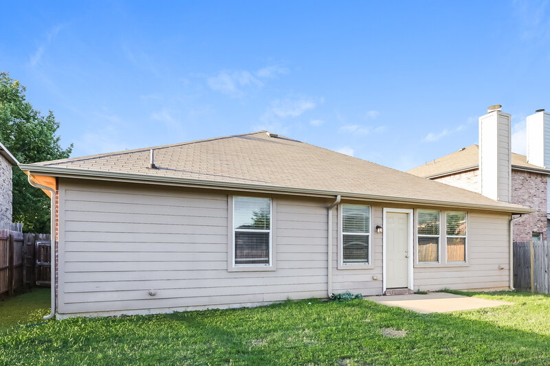 2,020/Mo, 573 Creekbend Street Crowley, TX 76036 Rear View