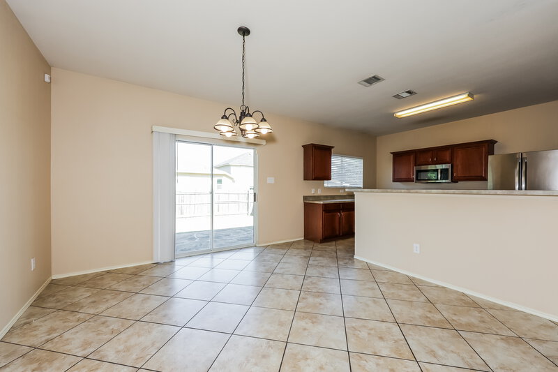 1,820/Mo, 1104 Castle Springs Rd. Fort Worth, TX 76134 Dining Room View