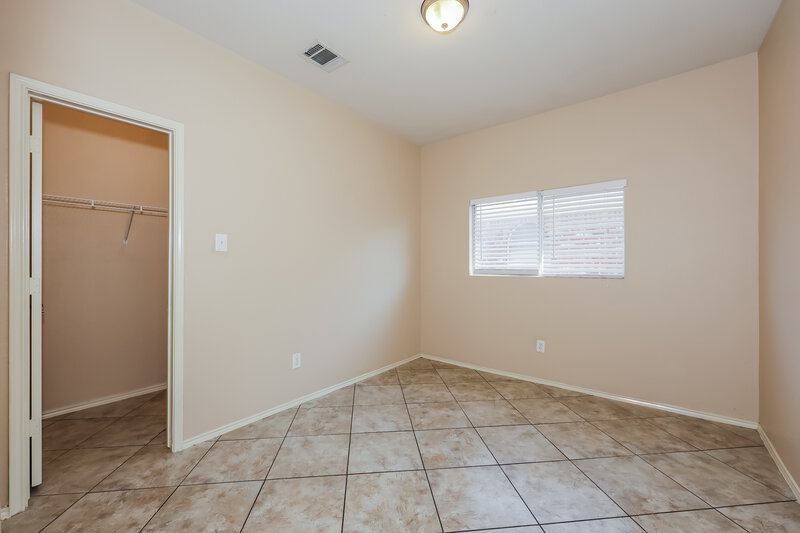 1,820/Mo, 1104 Castle Springs Rd. Fort Worth, TX 76134 Bedroom View 2