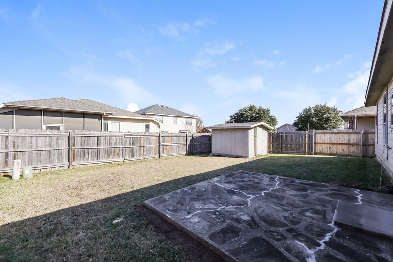 1,820/Mo, 1104 Castle Springs Rd. Fort Worth, TX 76134 Rear View