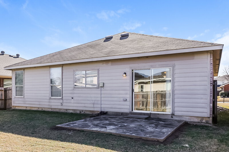 1,820/Mo, 1104 Castle Springs Rd. Fort Worth, TX 76134 Rear View 2