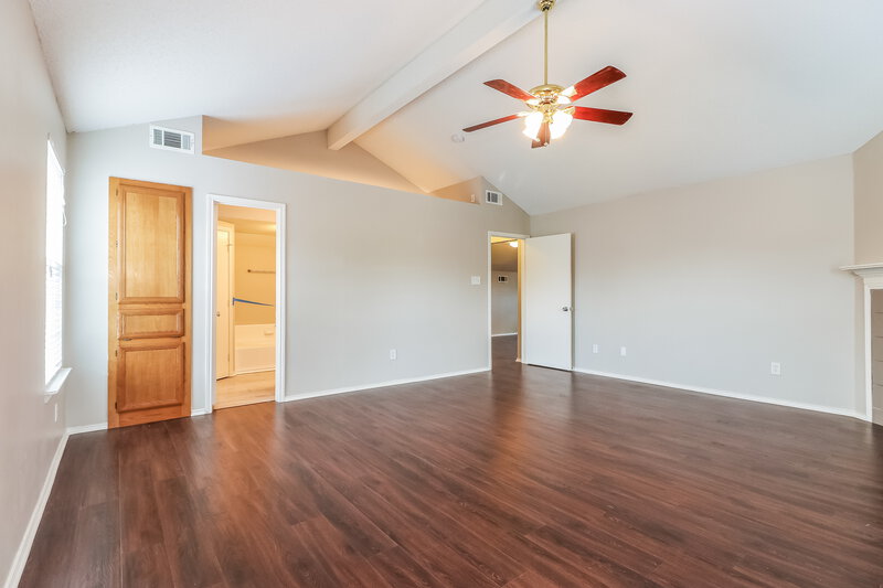 2,060/Mo, 5009 Cedar Springs Drive Fort Worth, TX 76179 Living Room View 6