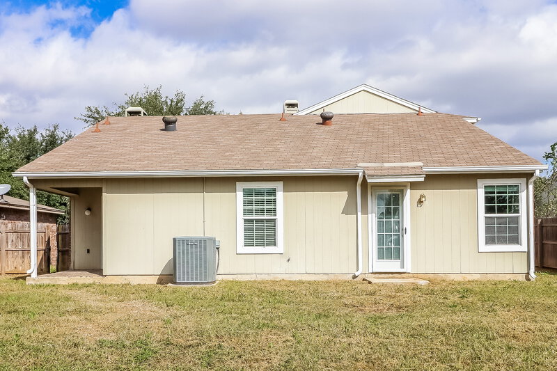 2,060/Mo, 5009 Cedar Springs Drive Fort Worth, TX 76179 Rear View