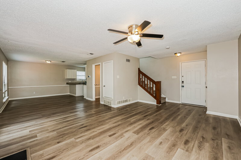 1,865/Mo, 1804 Lincolnshire Way Fort Worth, TX 76134 Living Room View 2