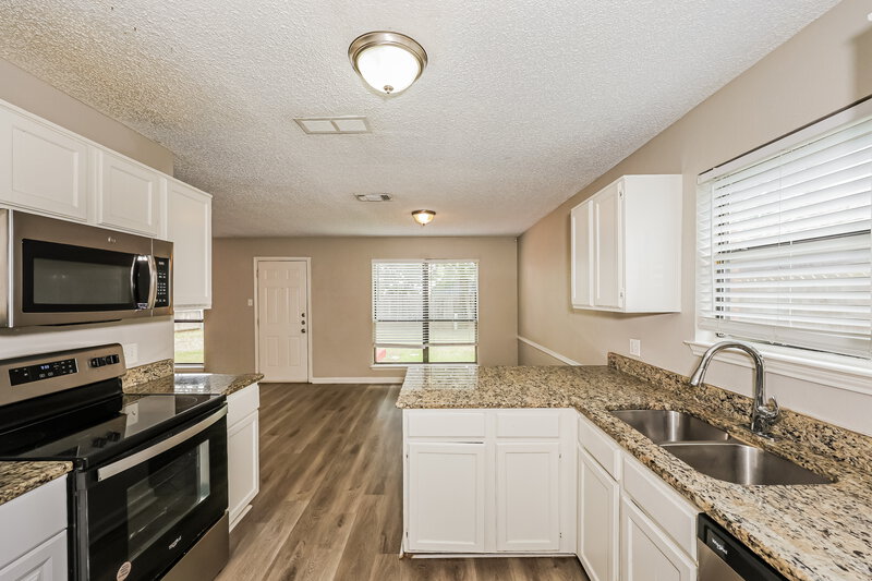 1,865/Mo, 1804 Lincolnshire Way Fort Worth, TX 76134 Kitchen View