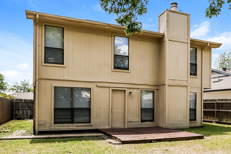 2,155/Mo, 1804 Lincolnshire Way Fort Worth, TX 76134 Rear View 2
