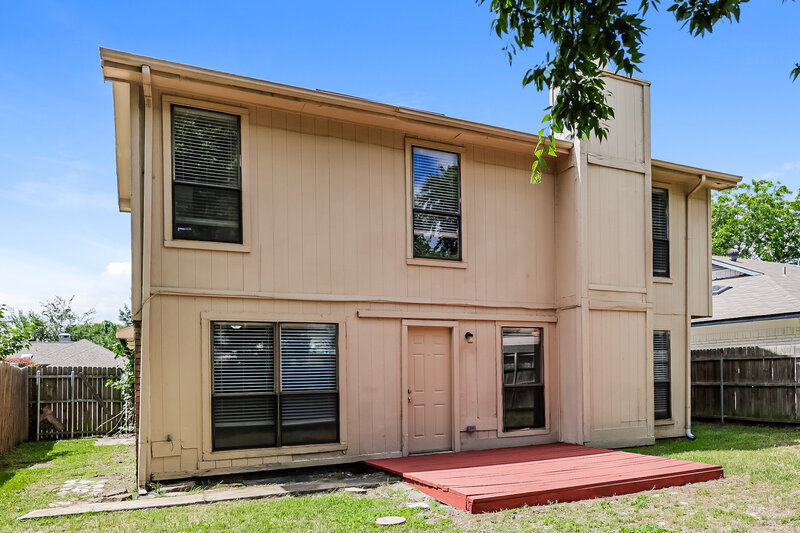 1,865/Mo, 1804 Lincolnshire Way Fort Worth, TX 76134 Rear View