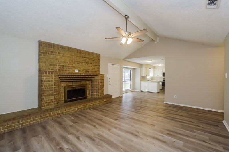 1,995/Mo, 749 Parkview Drive Burleson, TX 76028 Living Room View