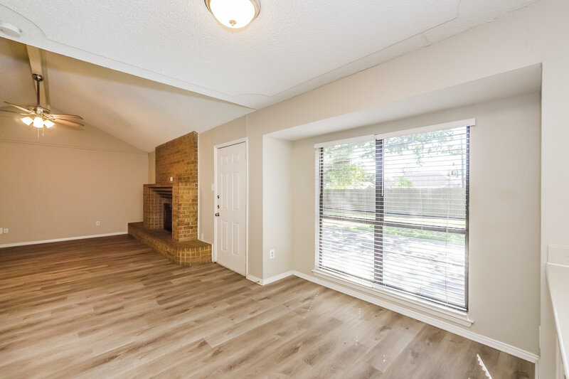 1,995/Mo, 749 Parkview Drive Burleson, TX 76028 Dining Room View