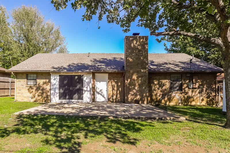 1,995/Mo, 749 Parkview Drive Burleson, TX 76028 Rear View