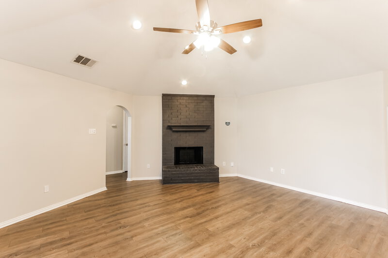 2,180/Mo, 1142 Barrymore Lane Duncanville, TX 75137 Living Room View