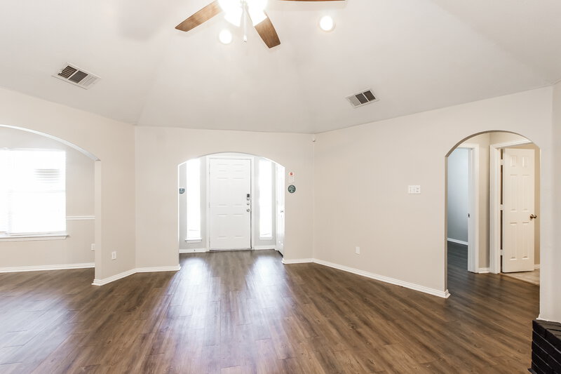 2,180/Mo, 1142 Barrymore Lane Duncanville, TX 75137 Living Room View 3