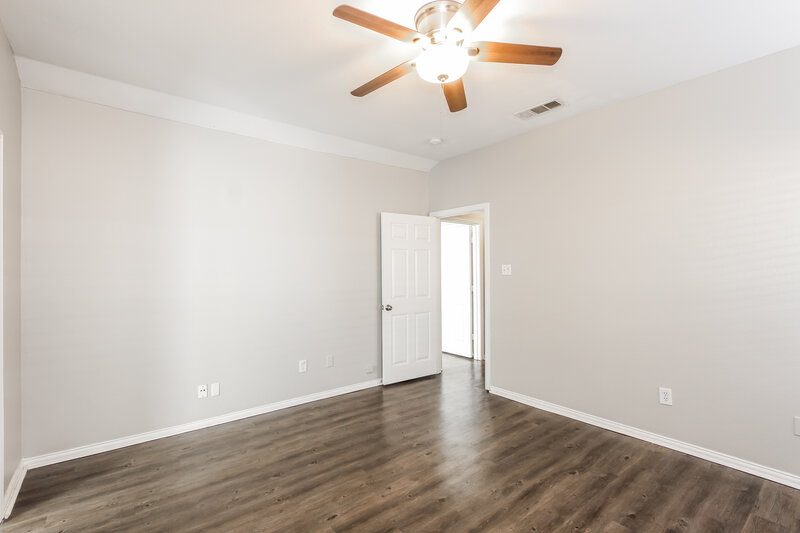 2,180/Mo, 1142 Barrymore Lane Duncanville, TX 75137 Main Bedroom View 2