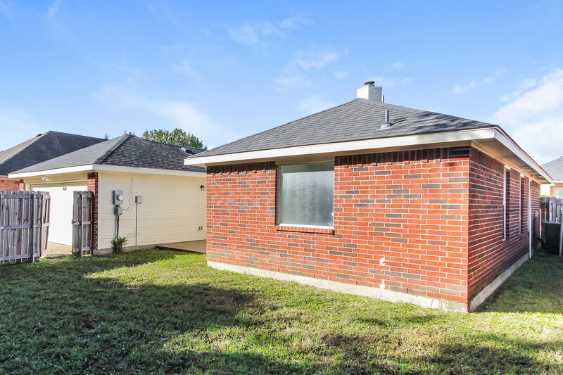 2,180/Mo, 1142 Barrymore Lane Duncanville, TX 75137 Rear View