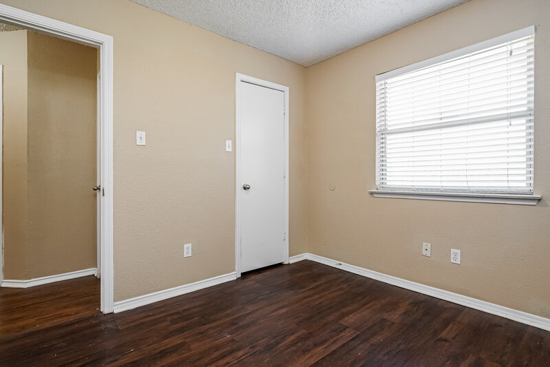 0/Mo, 405 Lemon Drive Arlington, TX 76018 Bedroom View